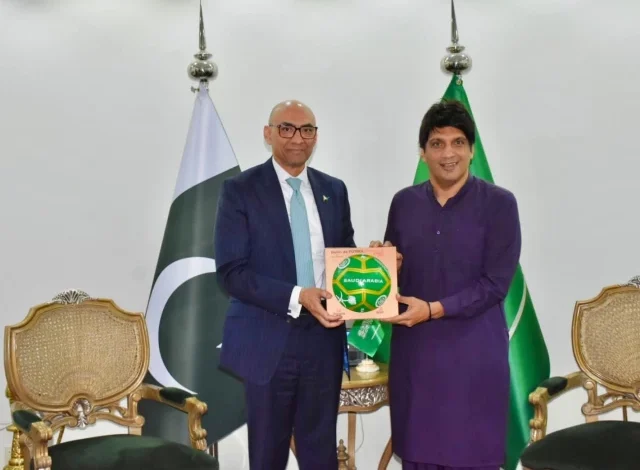 PFF فٹ بال کے مواقع کو بڑھانے کے لیے سعودی شراکت داری کو تلاش کرتا ہے۔