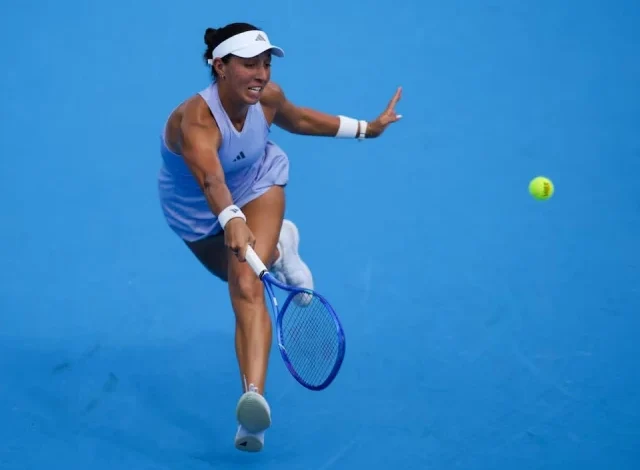 Pegula نے Swiatek کو ہرا کر سنسناٹی کے فائنل میں رسائی حاصل کی۔