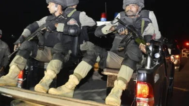 بادامی باغ میں دو پولیس اہلکاروں کو گولی مار کر ہلاک کر دیا گیا۔