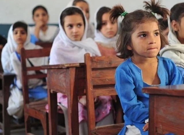 پنجاب، کے پی میں 200,000 سے زائد بچے برطانیہ کے تعاون سے تعلیمی اقدامات سے مستفید ہوئے: BHC