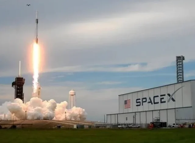 SpaceX نے 2 Falcon 9 مشنوں کے ساتھ لانچ ٹرن اراؤنڈ ریکارڈ قائم کیا۔