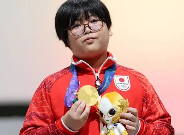 Japan eSports whizz-kid، 11، نے گیمز میں گولڈ جیتا۔