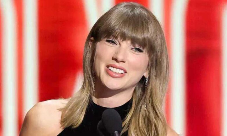 ٹیلر سوئفٹ نے Swifties کا شکریہ ادا کیا کیونکہ انہیں 2026 MTV ویڈیو میوزک ایوارڈز میں خصوصی اعزاز ملا
