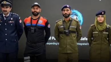 لاہور پولیس ٹریننگ کے بعد جسم سے پہنے ہوئے کیمرے استعمال کرنے لگے گی۔ لاہور پولیس ٹریننگ کے بعد جسم سے پہنے ہوئے کیمرے استعمال کرنے لگے گی۔
