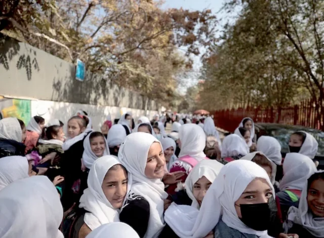 181 ملین روپے خرچ ہوئے، ڈوکوٹا گرلز کالج اب بھی کھلنے کا منتظر ہے۔ 181 ملین روپے خرچ ہوئے، ڈوکوٹا گرلز کالج اب بھی کھلنے کا منتظر ہے۔