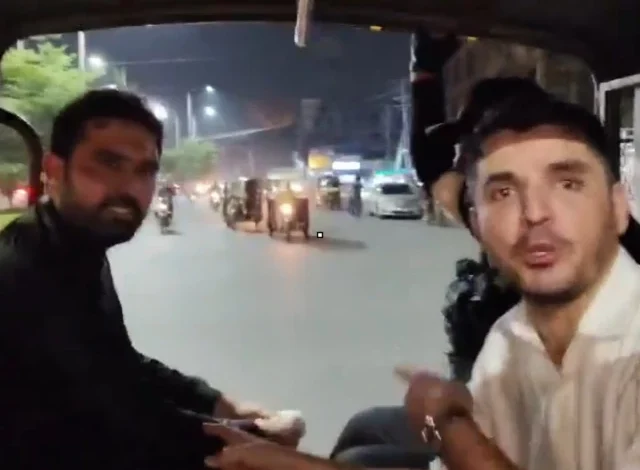 وزیراعلیٰ آفریدی کا پنجاب حکومت پر لاہور میں کارکن کی رہائش گاہ پر سیاسی انتقام اور بدتمیزی کا الزام وزیراعلیٰ آفریدی کا پنجاب حکومت پر لاہور میں کارکن کی رہائش گاہ پر سیاسی انتقام اور بدتمیزی کا الزام