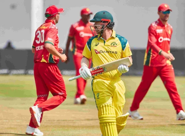 انگلیس، ایلس نے آسٹریلیا کو 3-0 سے کلین سویپ کر دیا۔