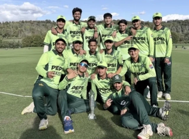 پاکستان انڈر 19 نے انگلینڈ کو شکست دے کر سیریز اپنے نام کر لی پاکستان انڈر 19 نے انگلینڈ کو شکست دے کر سیریز اپنے نام کر لی
