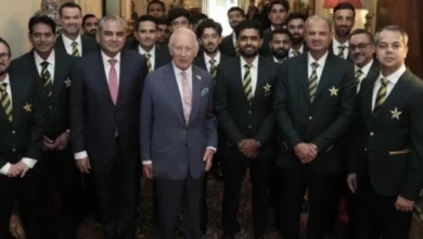کنگ چارلس کے لیے بابر کا بیٹ