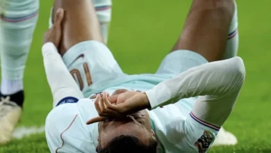 Mbappe دو ہفتے یا اس سے زیادہ کے لیے باہر Mbappe دو ہفتے یا اس سے زیادہ کے لیے باہر
