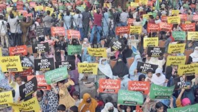 جماعت اسلامی خواتین ونگ کے احتجاج سے ٹریفک، کاروبار ٹھپ