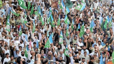 حکومت مظاہرین کی کب سنتی ہے؟