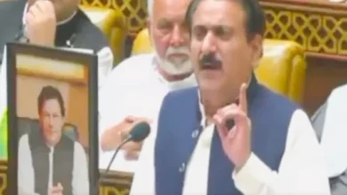 اپوزیشن لیڈر نے خفیہ مقدمات کے قانون کو چیلنج کر دیا۔