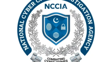 دو کو یونیورسٹی کے گریڈز میں چھیڑ چھاڑ کے الزام میں گرفتار کیا گیا۔