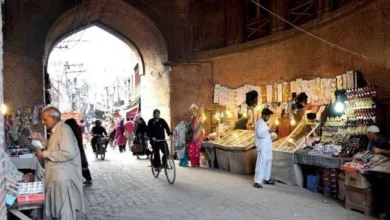 فنڈز کی کمی نے لاہور شہر کی بحالی کو سست کر دیا۔