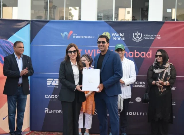Cirotte نے W-15 سنگلز ٹائٹل جیت لیا۔ Cirotte نے W-15 سنگلز ٹائٹل جیت لیا۔