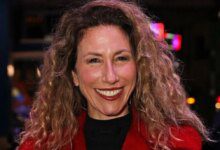 Gaynor Faye اہم ‘رجونورتی کے مثبت پہلو’ کی تفصیلات: ‘آپ کو کچھ طاقت مل جاتی ہے’