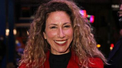 Gaynor Faye اہم ‘رجونورتی کے مثبت پہلو’ کی تفصیلات: ‘آپ کو کچھ طاقت مل جاتی ہے’ Gaynor Faye اہم ‘رجونورتی کے مثبت پہلو’ کی تفصیلات: ‘آپ کو کچھ طاقت مل جاتی ہے’