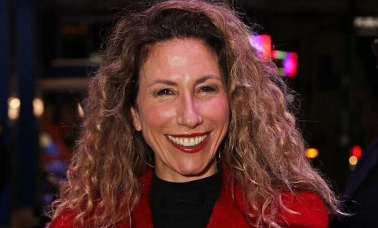 Gaynor Faye اہم ‘رجونورتی کے مثبت پہلو’ کی تفصیلات: ‘آپ کو کچھ طاقت مل جاتی ہے’