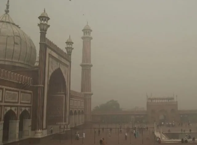 کچھ علاقوں میں آلودگی بڑھ رہی ہے۔