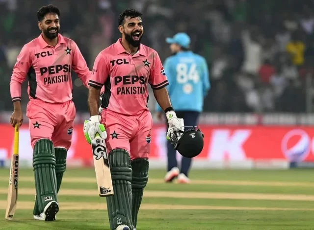 شاداب منصفانہ سلوک کا مستحق ہے۔