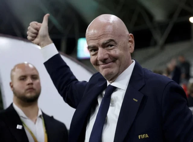 Infantino امیدوار کے لیے ناقدین کی جدوجہد کے طور پر ‘Houdini’ کے کام کو ختم کر سکتا ہے۔ Infantino امیدوار کے لیے ناقدین کی جدوجہد کے طور پر ‘Houdini’ کے کام کو ختم کر سکتا ہے۔