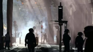 فرانس میں بدامنی کے دوران مارسیل کے سرکاری کلب اسٹور کو لوٹ لیا گیا۔ فرانس میں بدامنی کے دوران مارسیل کے سرکاری کلب اسٹور کو لوٹ لیا گیا۔