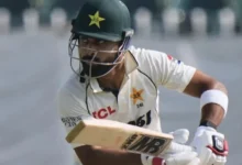 صادق نے پاکستان پر زور دیا کہ وہ ٹاپ آرڈر کو ٹھیک کرے۔