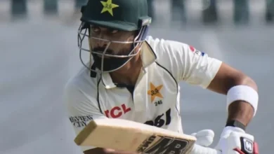 صادق نے پاکستان پر زور دیا کہ وہ ٹاپ آرڈر کو ٹھیک کرے۔