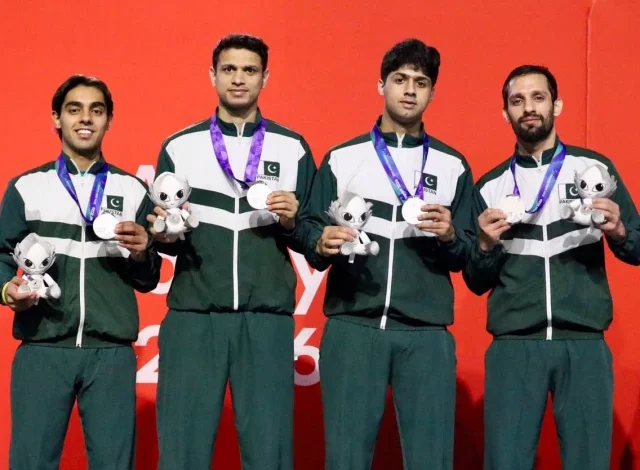 ملائیشیا نے پاکستان کا اسکواش گولڈ خواب چکنا چور کردیا۔ ملائیشیا نے پاکستان کا اسکواش گولڈ خواب چکنا چور کردیا۔