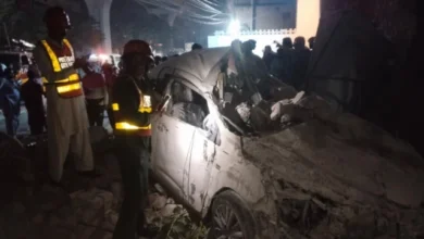 ملتان میں تیز رفتار کار الٹنے سے 5 نوجوان جاں بحق، آگ لگ گئی۔