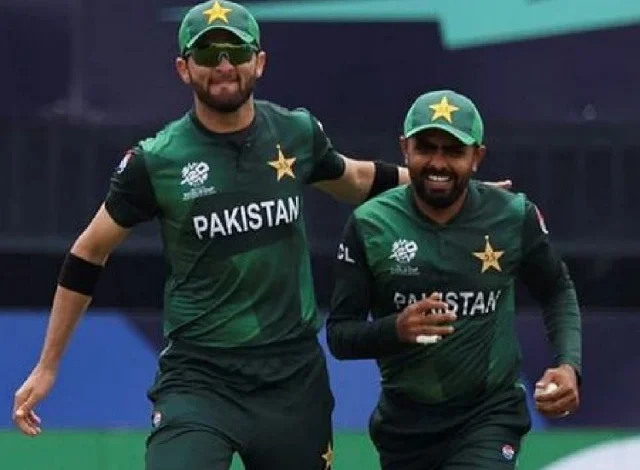 ‘سینئرز کو ٹی ٹوئنٹی اسکواڈ سے ڈراپ کرنا مضحکہ خیز ہے’