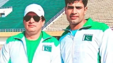 ارشد کو ایک نئی شروعات کی ضرورت ہے۔