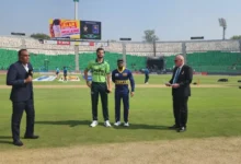 سری لنکا نے پاکستان کے خلاف پہلے باؤلنگ کا فیصلہ کیا۔